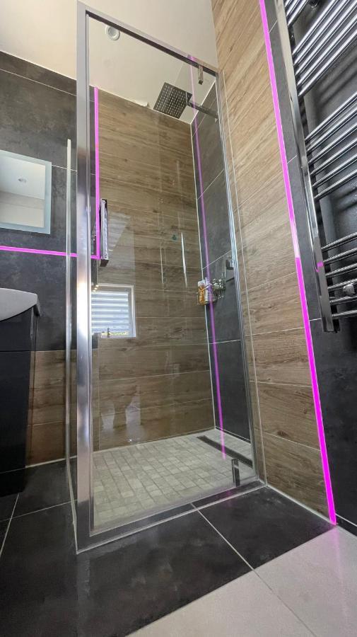 #4 Tgha Luxury One Bedroom Apartment In Athlone Exteriér fotografie